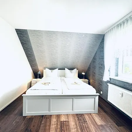 F-1112 03 Strandnah, Garten Apartment Lobbe